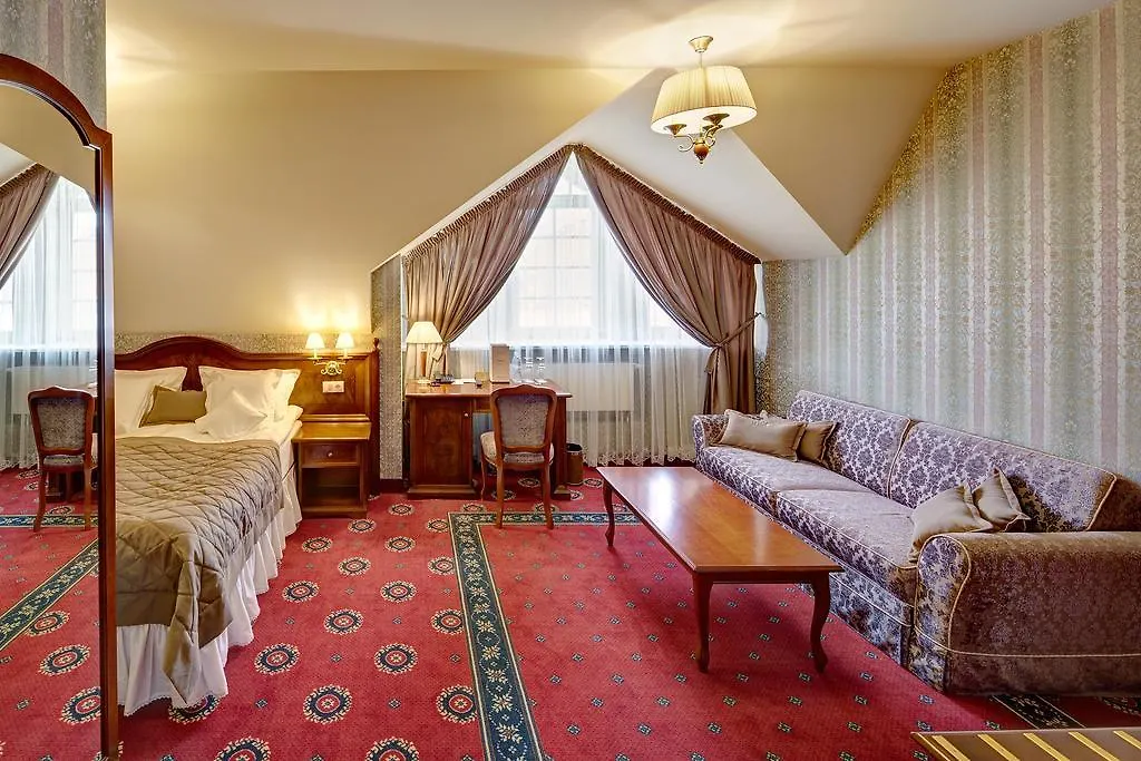 Hotel Atlas Deluxe Leópolis