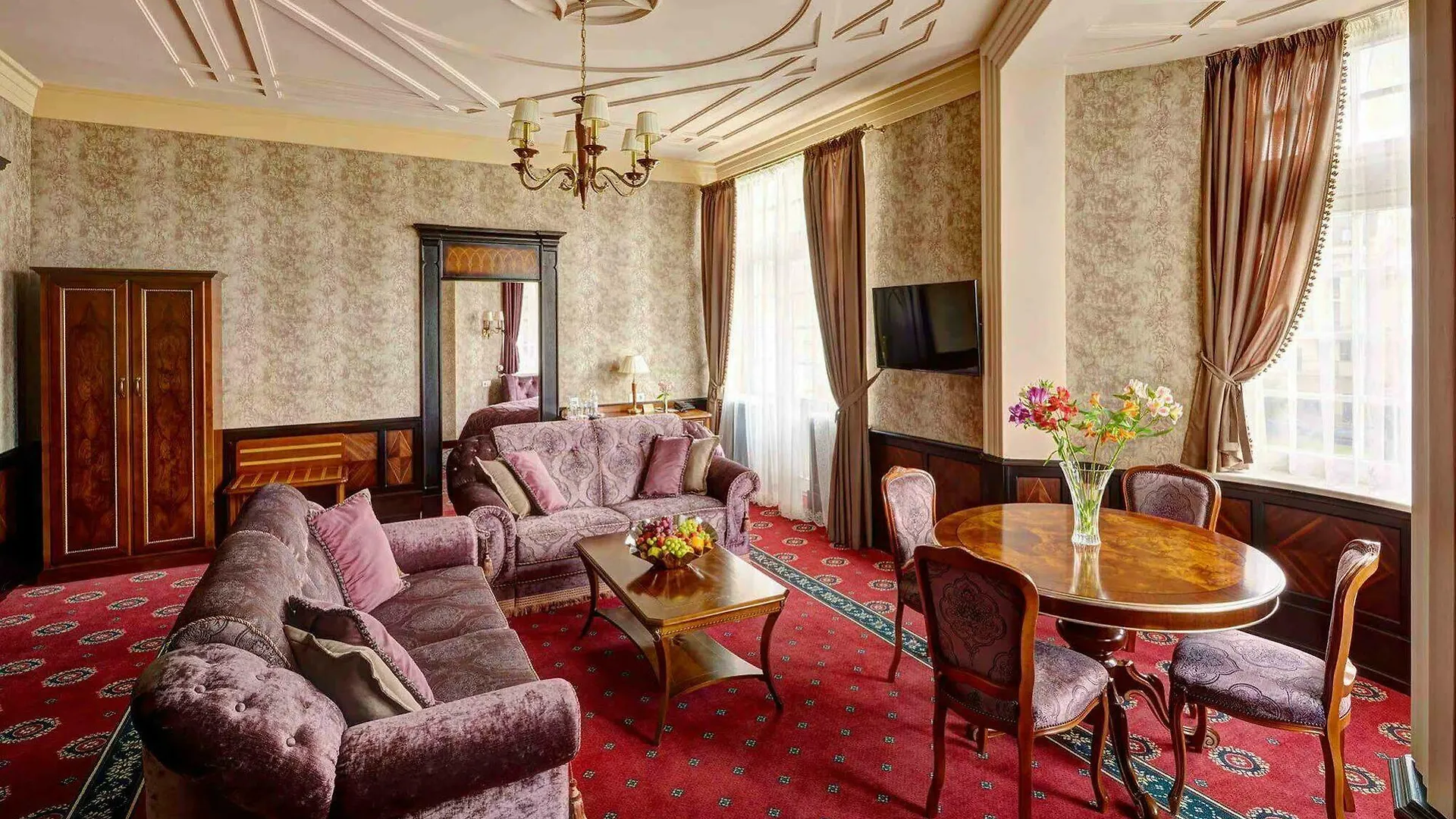 Hotel Atlas Deluxe Leópolis