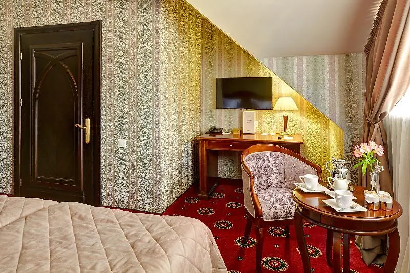 ****  Hotel Atlas Deluxe Leópolis Ucrania