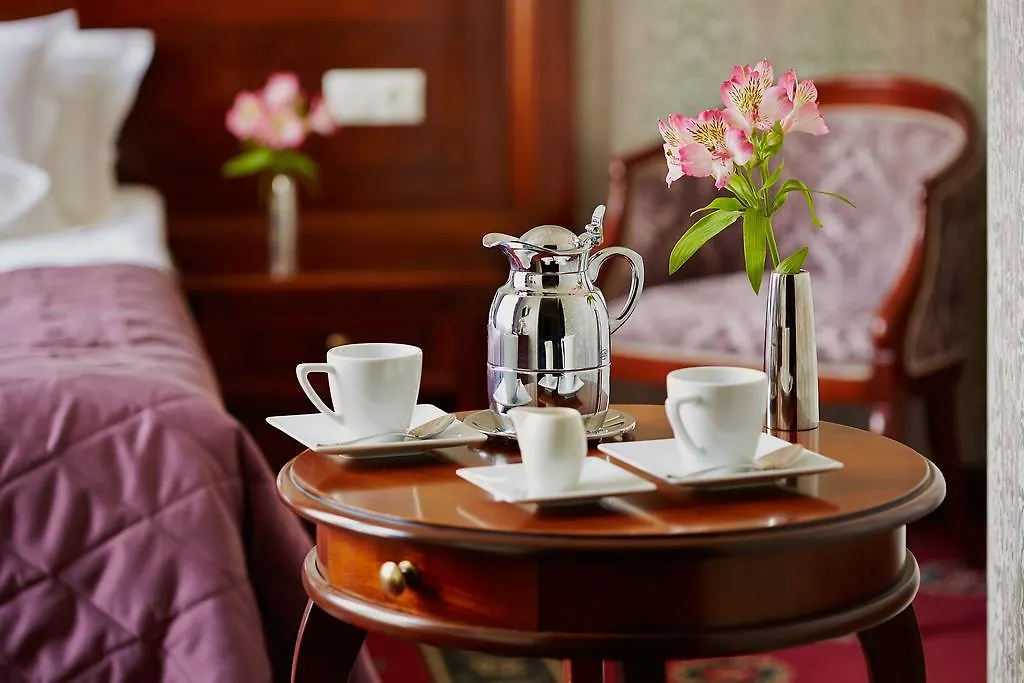 Hotel Atlas Deluxe Lviv