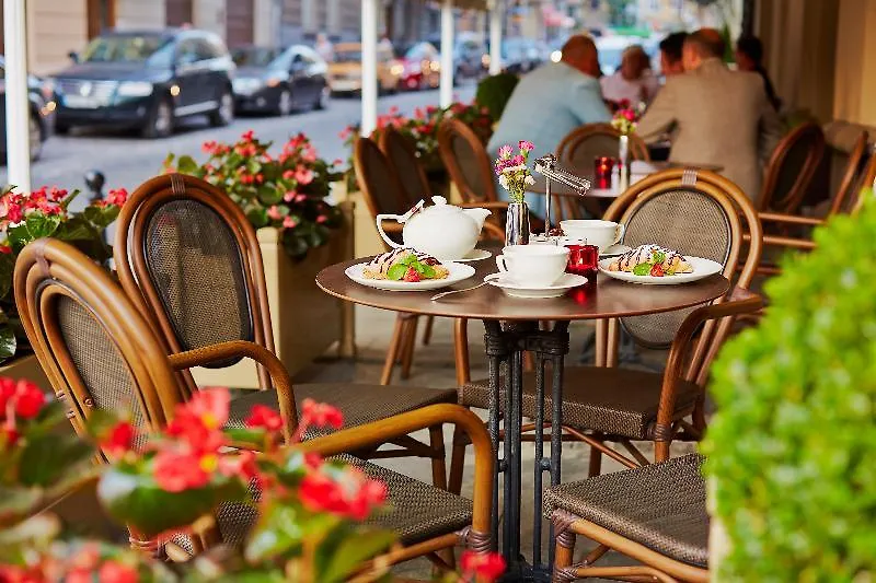 Hotel Atlas Deluxe Lviv